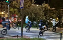 Drogowa bandyterka warszawskich nastolatków na elektrycznych motorowerach