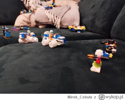 Mirek_Cebula - no i mamy jako tako potyczkę kosmicznych eksploratorów z ciemną strony...