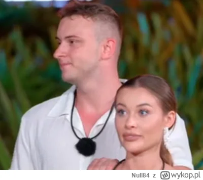 Null84 - #hotelparadise Dziewczę się chyba ciut zawiesiło podczas przemowy partnera.....