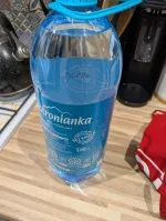 derek25 - Kupiłem nielegalną, zakazaną wodę.
Bagiety już jadą po mnie na sygnale.
#sy...