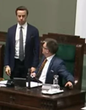 Pijany-raper-z-tym-zem-trzezwy - #sejm #polityka #heheszki #konfederacja #trzeciadrog...