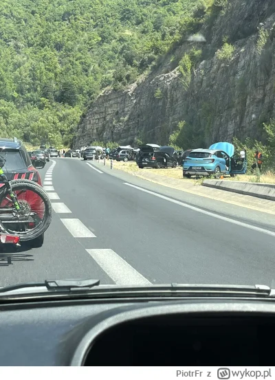 PiotrFr - @walokid: @NuklearnySzpadel @r5678 w tunelu jeden pas był zamknięty, więc z...