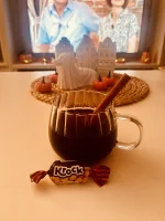 matkawielebna - #slubodpierwszegowejrzenia 
Siedzę sobie przed tv, grzane winko, ślub...