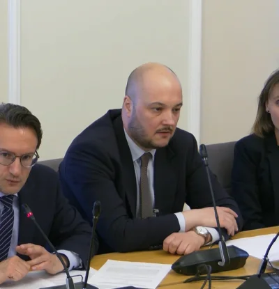 SatanWasa_Babyboomer - ahahaha xD Co to MRiT 

1. Ujawnienie cen jest niekonstytucyjn...