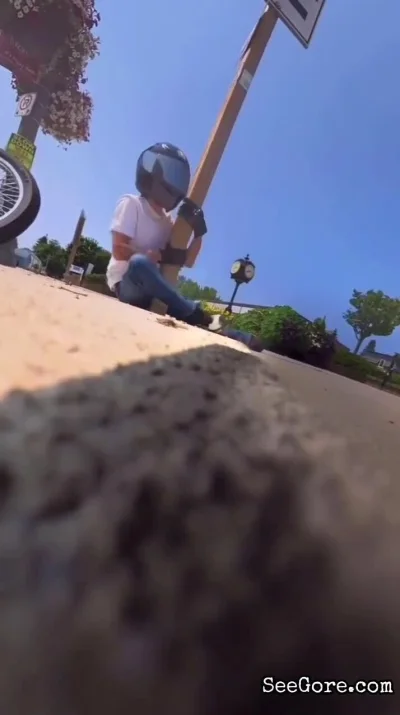 Twoja_tata - Im sorry are you ok?
#trzecieoko #motocykle #motoryzacja