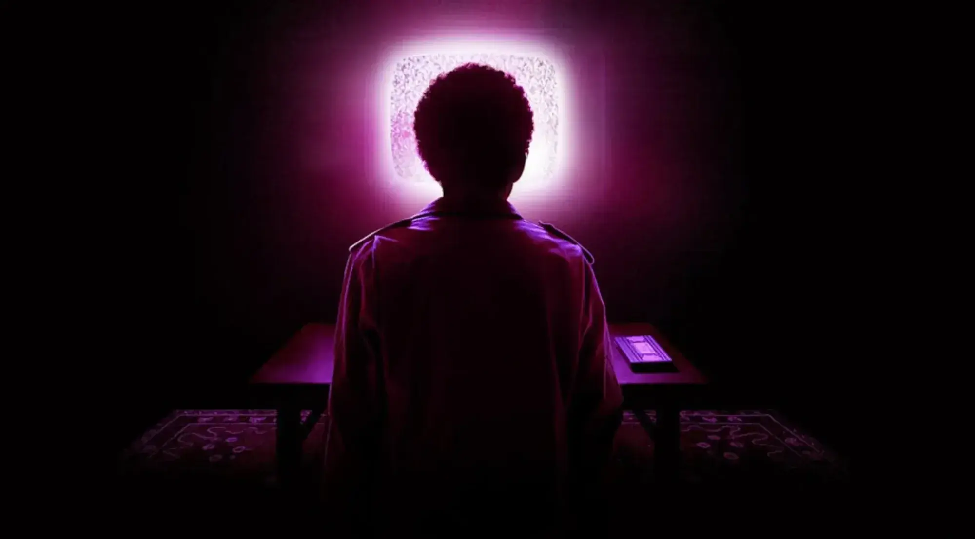 upflixpl - „W blasku ekranu” – psychologiczny horror z klimatem lat 90. (recenzja)

...