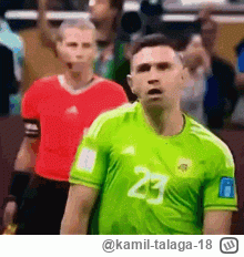 kamil-talaga-18 - #mecz ja #!$%@? Messi to pewnie codziennie modlitwy do Boga, że mu ...