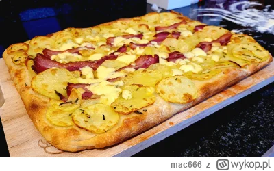 mac666 - #gotujzwykopem #pizza

Jedliście kiedyś pizze z ziemniakami?