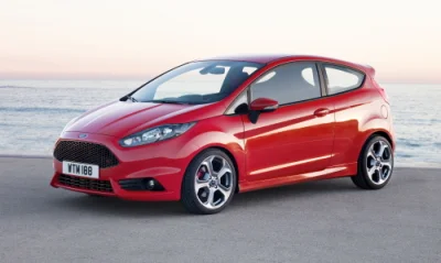 wykolejony - @Sla_Voy: Fiesta ST. Najlepiej prowadzący się hot-hatch. Jest też wersja...