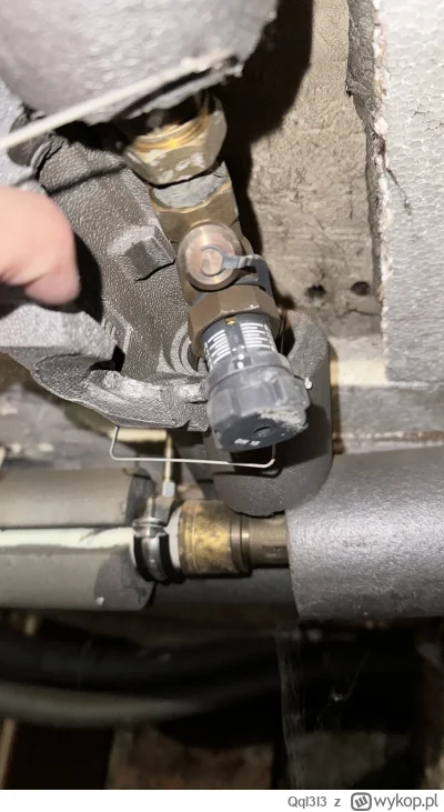 Qql3l3 - Mirasy, jest sprawa. Muszę zakręcić w króliczoku pion z miejskiego centralne...