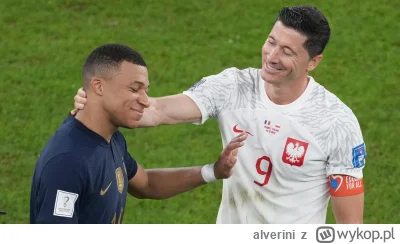 alverini - Pamiętacie jak Lewus po meczach od razu biegł kolejno do Messiego i mbappe...