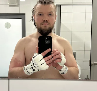 Ciokovskyyy - Cześć widzowie.
 Wiem, wiem że zawiodłem, ale odpowiedzcie mi na jedno ...