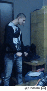 sindram - @EkspertzNASA: 
Ktoś musi go uwalić na p---e