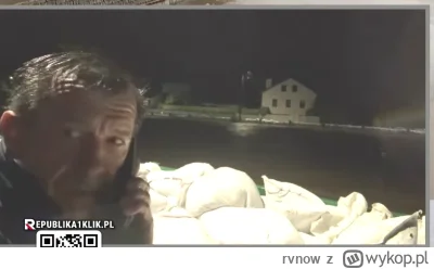 rvnow - chlop o 2:38 siedzi tam na p-----e w deszczu bez niczego z samym telefonem i ...