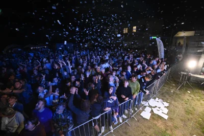 X.....x - Same niepełnoletnie gimbusy w pierwszym rzędzie. Tako konfederacja przekupu...