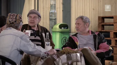 ekjrwhrkjew - Selekcjoner wraz z asystentami już zabrali się do pracy, właśnie omawia...