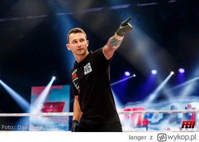 langer - #famemma 

Sędzia Michalak z Rodziny Zastępczej.Szanujesz plusujesz.