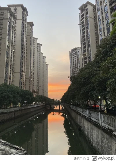 Batmin - Zachód słońca po godzinie 19:00. 

#podroze #podrozujzwykopem #chiny