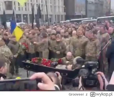 Grooveer - Ukraińcy żegnają swojego bohatera "Da Vinci". Oczywiście są też flagi UPA....