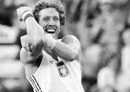 Masson - Czyli stare ciuchy  będę wywalać do śmietników publicznych. Niech się walą n...