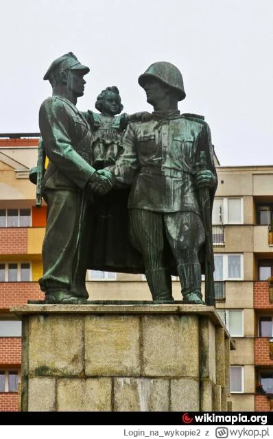 Loginnawykopie2 - Pomnik przyjaźni Polsko-Radzieckiej

Przedstawia dwóch żołnierzy, p...