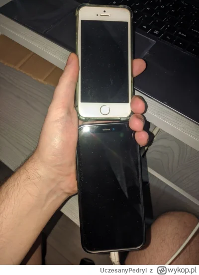 UczesanyPedryl - Kupiłem sobie iphone 12 mini za 4 stówki bez rys no i to się nazywa ...