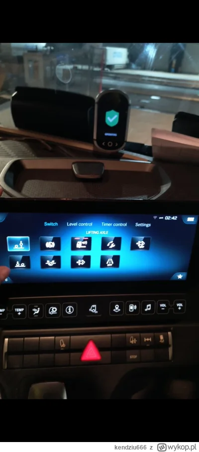 kendziu666 - @Knagapowrot: @strasznycham @Knaga_powrot 
K---a, u mnie to samo, jak me...