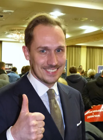 Smarek37 - @yurakamisa1: