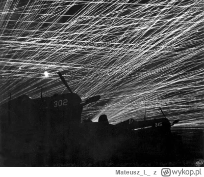 MateuszL - Japońscy nocni najeźdźcy są witani ogniem dział przeciwlotniczych przez ob...