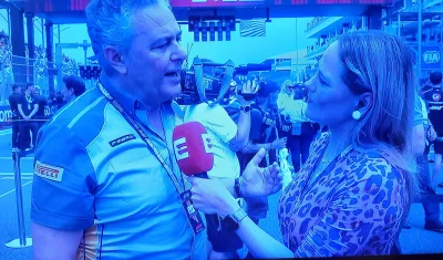 dos_badass - Włoski Ogier z Pirelli też już powstrzymać się nie może.
Łapy precz od A...