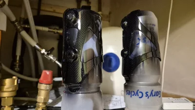 4x80 - One się teraz wygrzewają tam gdzie mam termę w domu. Są czarne ale udało się z...