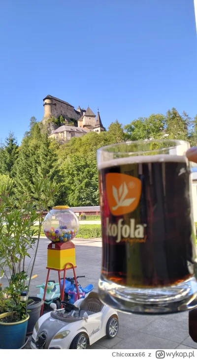 Chicoxxx66 - Polecam wszystkim zobaczyć zamek Orawski, oraz można wypić #kofola z meg...