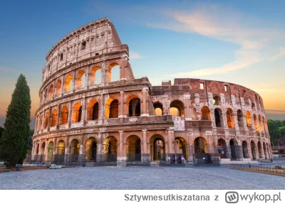 Sztywnesutkiszatana - @Jabby: bardziej przypomina Koloseum. Za tym muszą stać Rzymian...