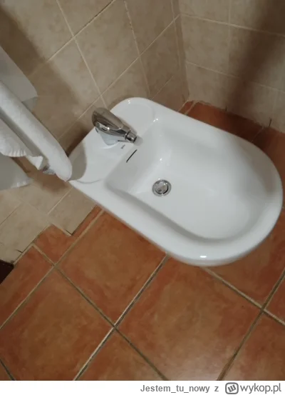 Jestemtunowy - Mirki, powiedzcie mi: czy są serio tacy niscy ludzie? Przecież w tym p...