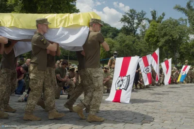 Mikuuuus - >Dziś pożegnaliśmy naszego brata
Foto: Pułk im. Konstantego Kalinowskiego
...