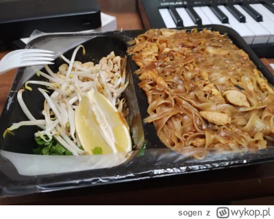 sogen - W Bar Ha-Noi mają dużo lepszego pad taja niż w tajskiej. 

Zapraszam do dysku...