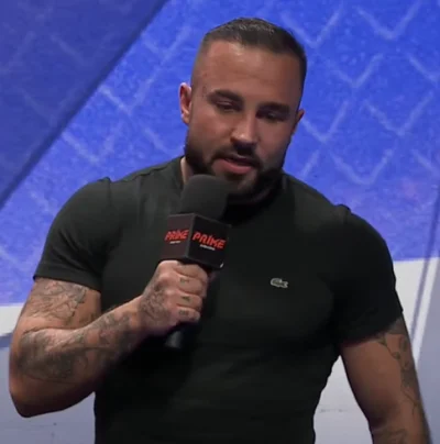 veve77 - #famemma 

Jest gdzieś otwarty śmietnik bo odpady sie walają na sali?