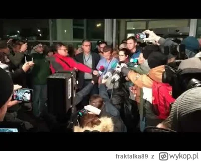 fraktalka89 - @Matkasiedziztylu: Wg mnie jego zachowanie wygląda trochę podobnie do t...