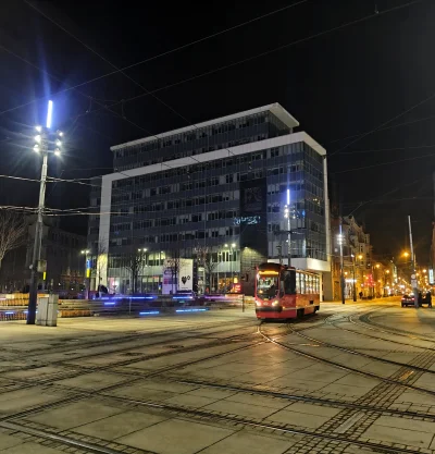 sylwke3100 - Katowicki rynek czyli wielkie tramwajowe skrzyżowanie ( ͡º ͜ʖ͡º)


#slas...