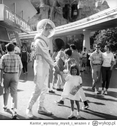 Kantorwymianymysliiwrazen - Astronauta.乁(⫑ᴥ⫒)ㄏ
#ciekawefoto