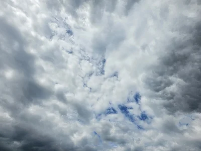 dziewiczajajecznica - #przegryw #chmura #chmury
No bo chmurki.