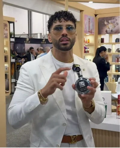 john-eek - #perfumy 

terapeuta: Arabski Jeremiasz Perfuma nie istnieje i nie może ci...