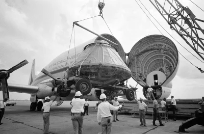 MajsterZeStoczni - załadunek modułu dowodzenia Columbia, Apollo 11