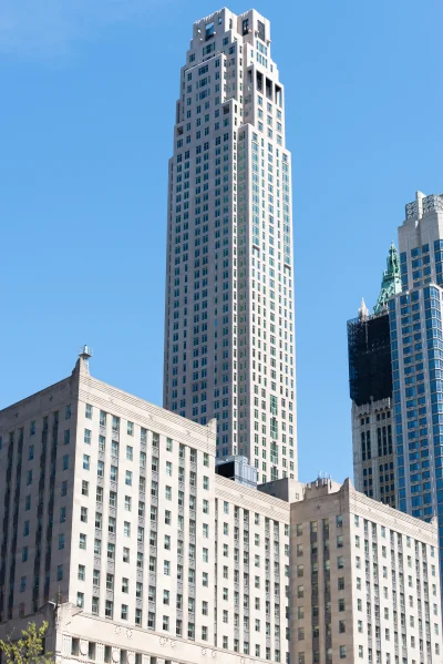 Fennrir - @archKris: 
Ano, też sporo wieżowców w stylu neo-Art Deco zaprojektował
htt...