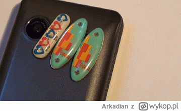 Arkadian - @o__0: głośniki tak ale na początku lat 2000 modne było przyklejanie z tył...