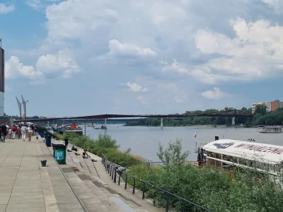 KRS - dobrze ze jest ta kładka, bo od syrenki pod zamek jednak jest kawałek. Ale dlac...