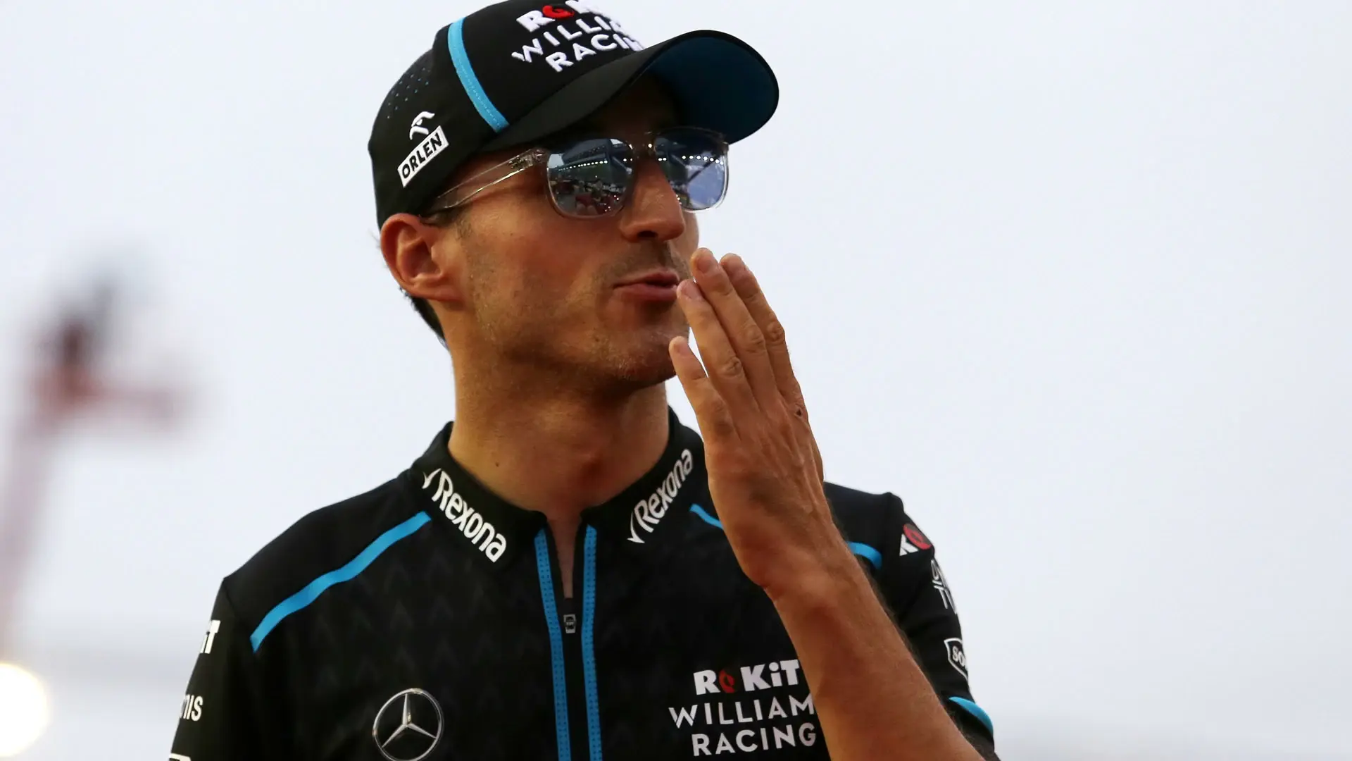 kalaj - Max w słabszym bolidzie, praktycznie sam robi P3 w konstruktorach i walczy do...