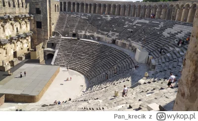 Pan_krecik - Polecam.

Zdjęcia nie oddają ogromu tej budowli...