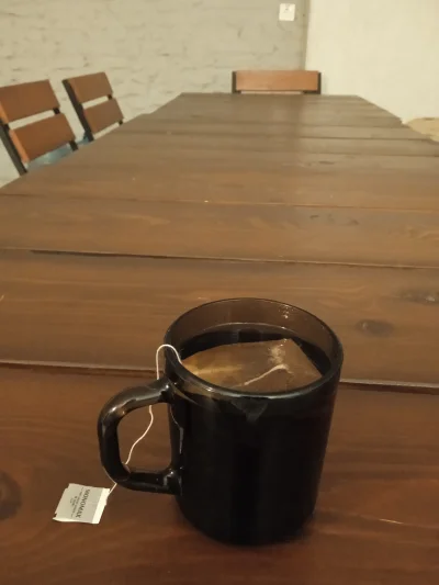 Patrykzlasu - Wstaję koło 5:30 i przez niemal dźwiękoszczelne okno słyszę cicho coś j...