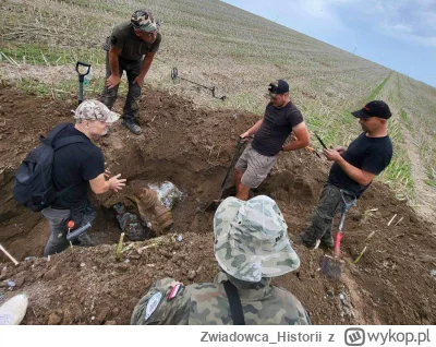 Zwiadowca_Historii - Niósł pomoc walczącej Warszawie… szczątki bombowca RAF-u odkryte...